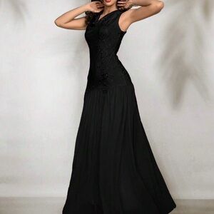 Elegant Black Evening Gown